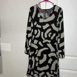 Ashley Stewart Black and Cream Abstract Long Sleeve Dress